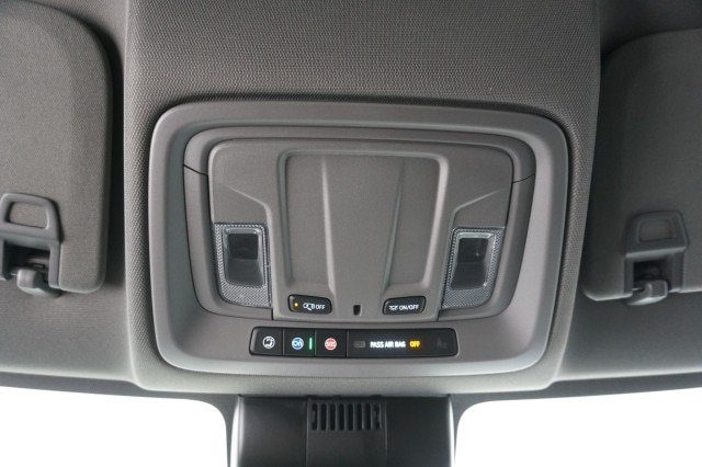 Used 2025 Chevrolet Silverado 1500 W/T w/ WT Value Package AWD/4WD image 28