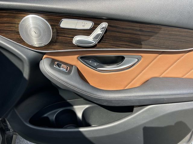 Used 2021 Mercedes-Benz GLC 300 image 26