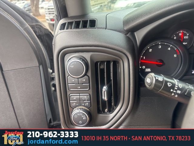 Used 2025 Chevrolet Silverado 2500 Custom w/ Custom Value Package image 22