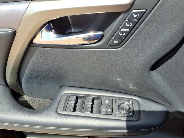 Used 2022 Lexus RX 350 F Sport w/ Accessory Package AWD/4WD image 25
