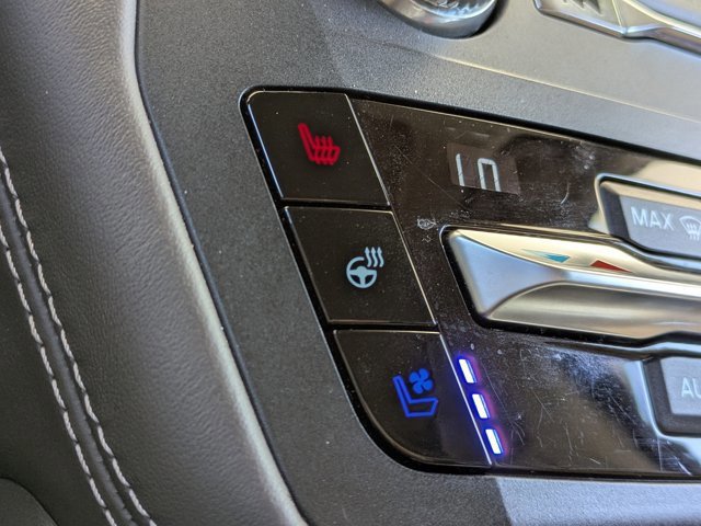 Certified 2020 Ford Explorer Platinum w/ Premium Technology Package image 33