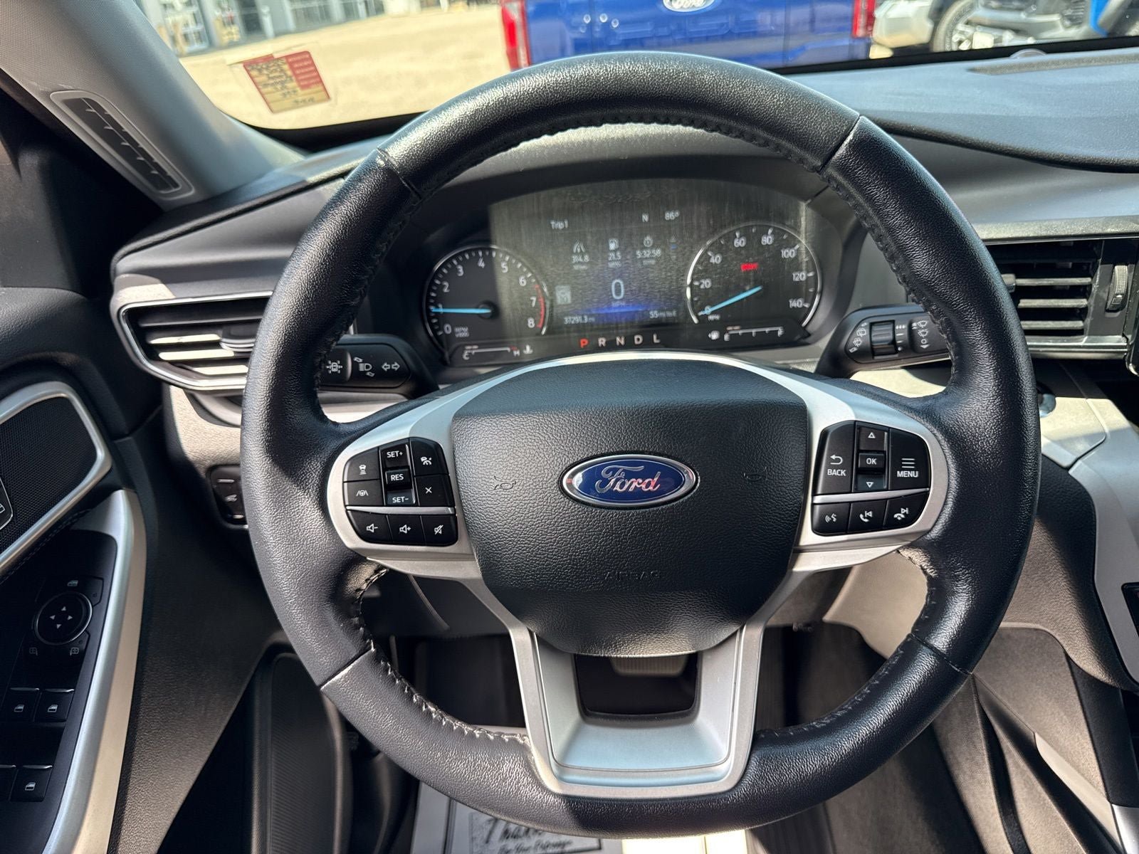 Certified 2023 Ford Explorer XLT w/ Equipment Group 202A AWD/4WD image 28