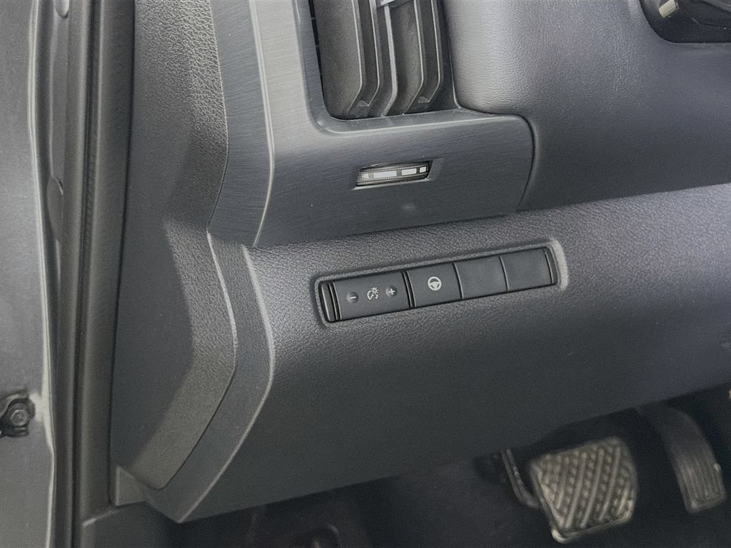 Used 2023 Nissan Pathfinder Rock Creek AWD/4WD image 13
