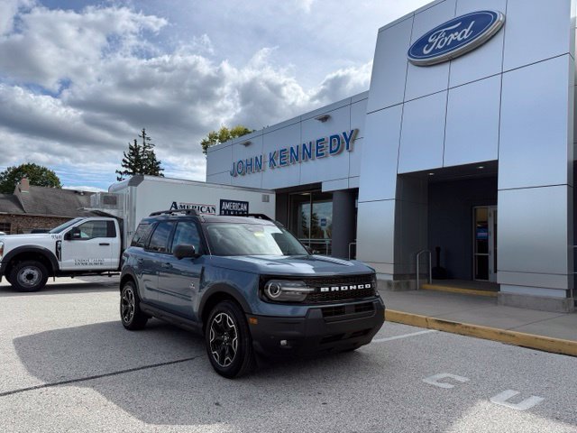 Certified 2025 Ford Bronco Sport Outer Banks w/ Outer Banks Tech Package+ AWD/4WD image 18