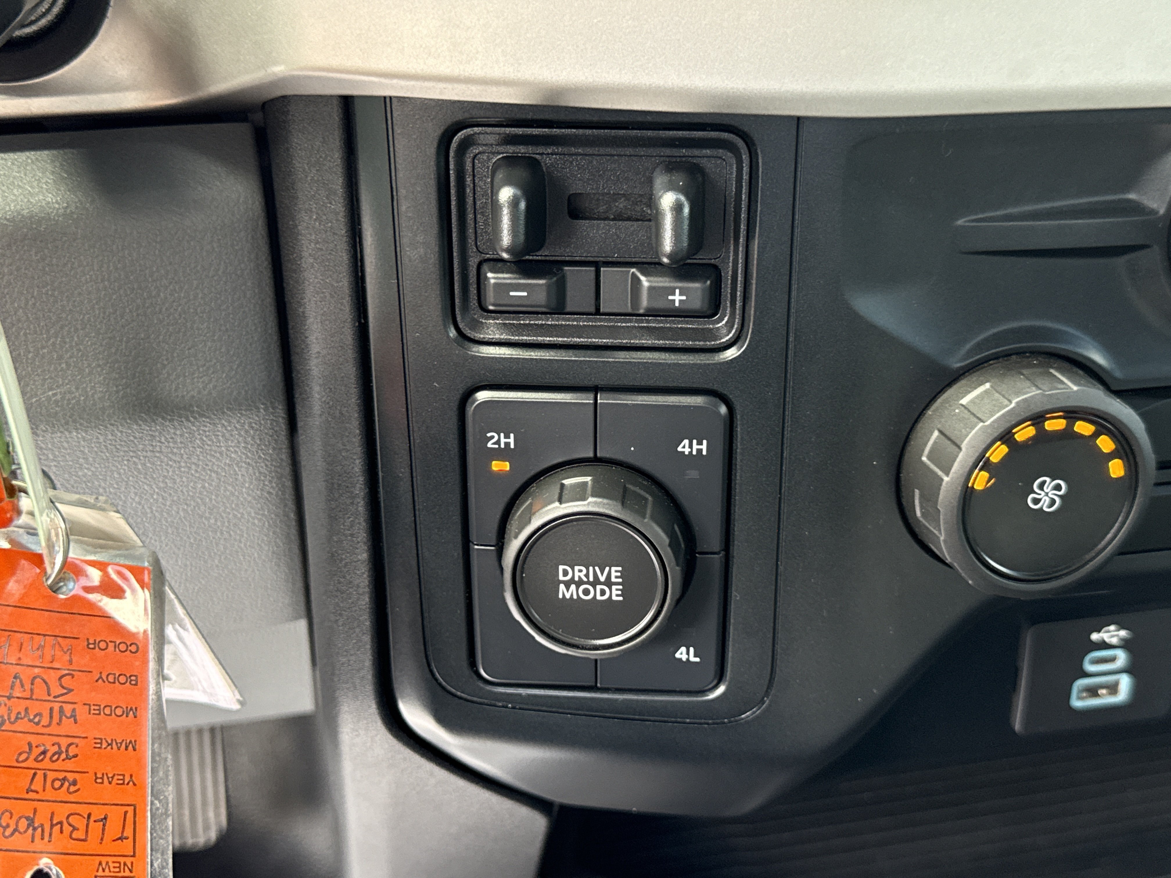 Certified 2023 Ford F450 XLT w/ 360-Degree Camera Package AWD/4WD image 28