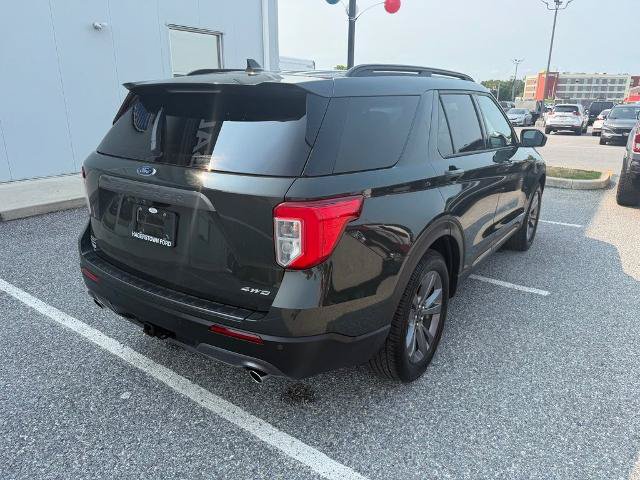 Certified 2022 Ford Explorer XLT w/ Equipment Group 202A AWD/4WD image 8