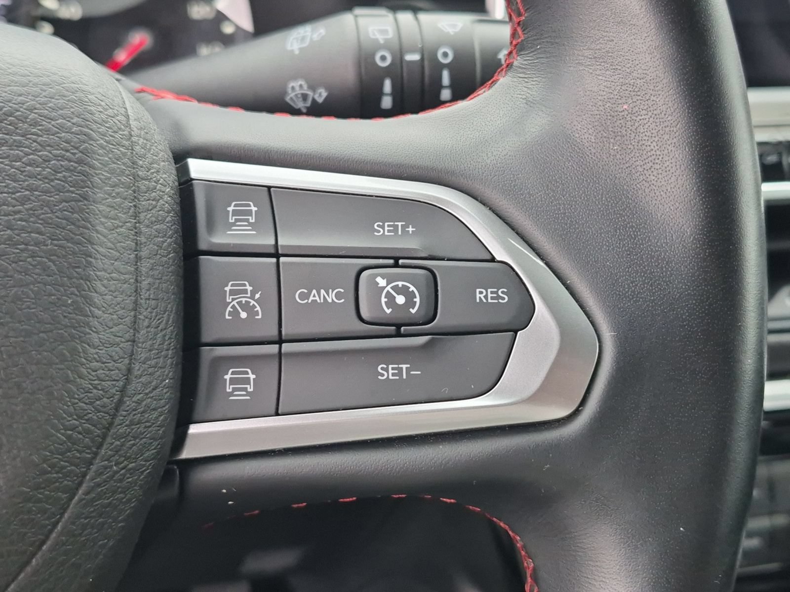 Used 2022 Jeep Compass Trailhawk w/ Trailhawk Convenience Group AWD/4WD image 20