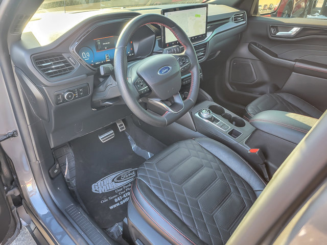 Certified 2024 Ford Escape ST-Line Elite w/ Premium Technology Package image 10