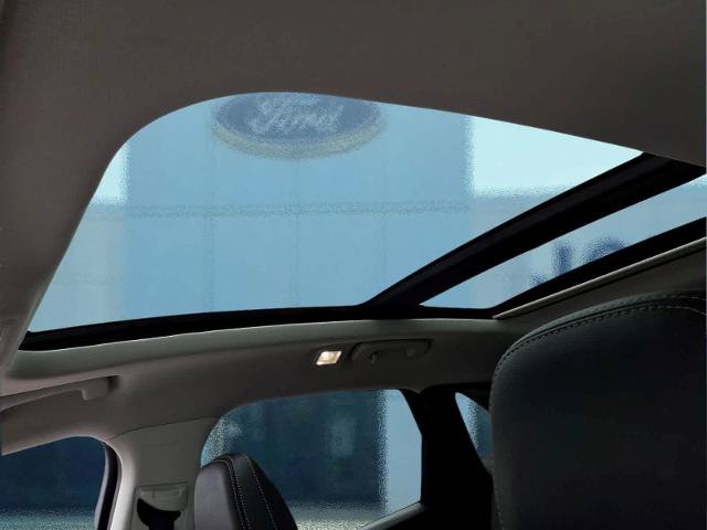 Certified 2022 Ford Escape Titanium w/ Titanium Elite Package AWD/4WD image 32