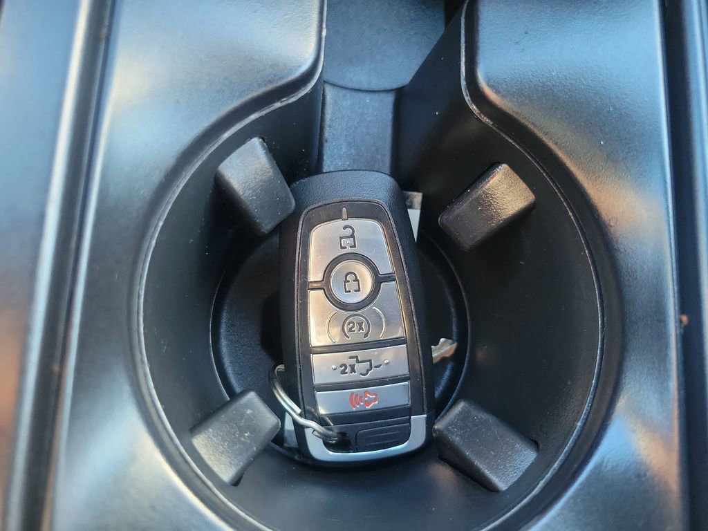 Certified 2022 Ford F150 XLT w/ Equipment Group 302A High image 20