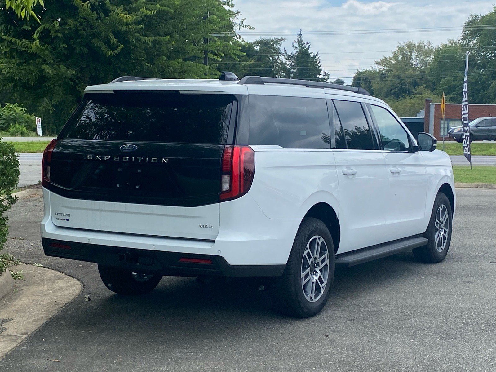 Certified 2025 Ford Expedition Max Active AWD/4WD image 4