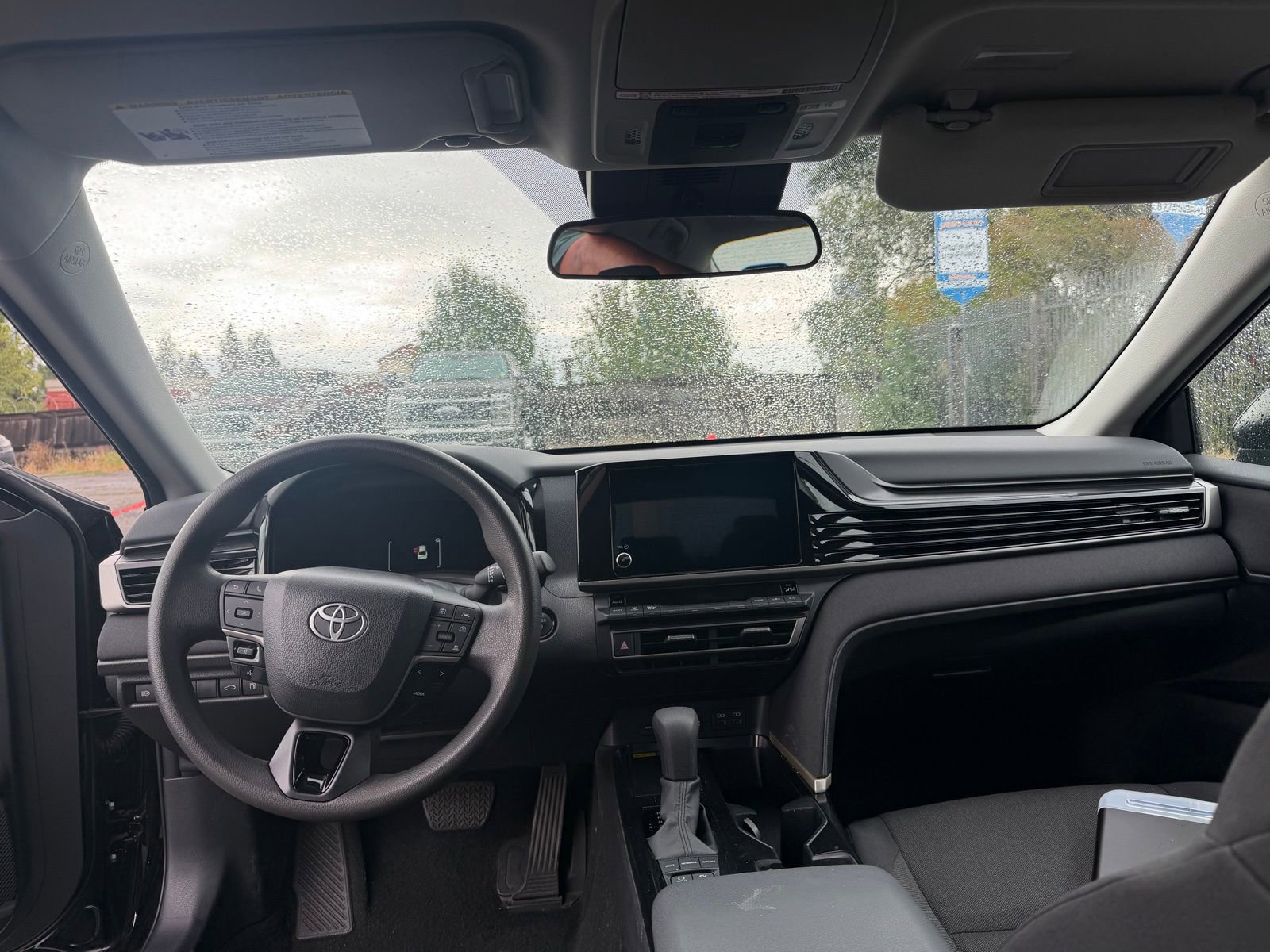 Used 2025 Toyota Camry LE FWD image 11