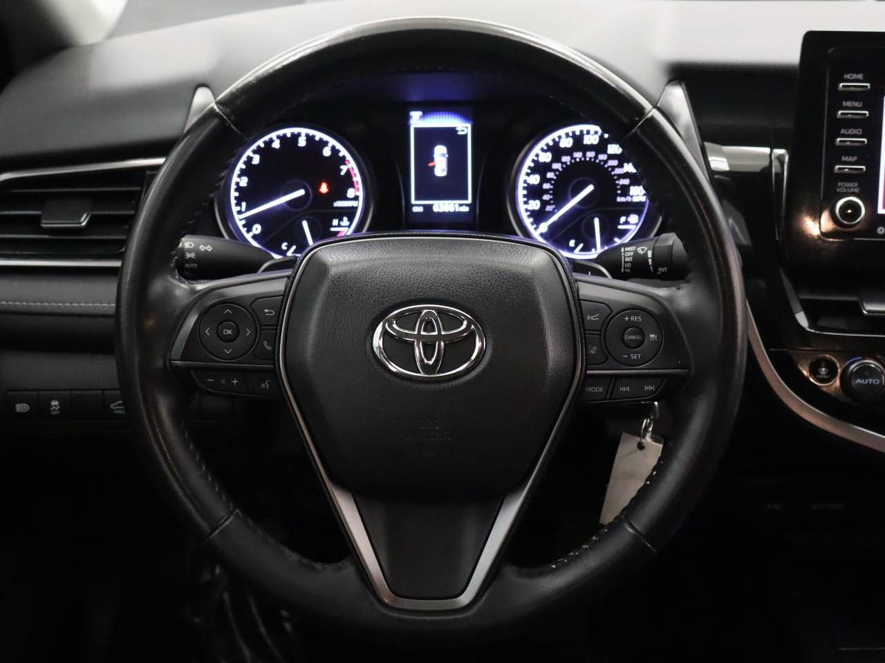 Used 2024 Toyota Camry SE FWD image 12