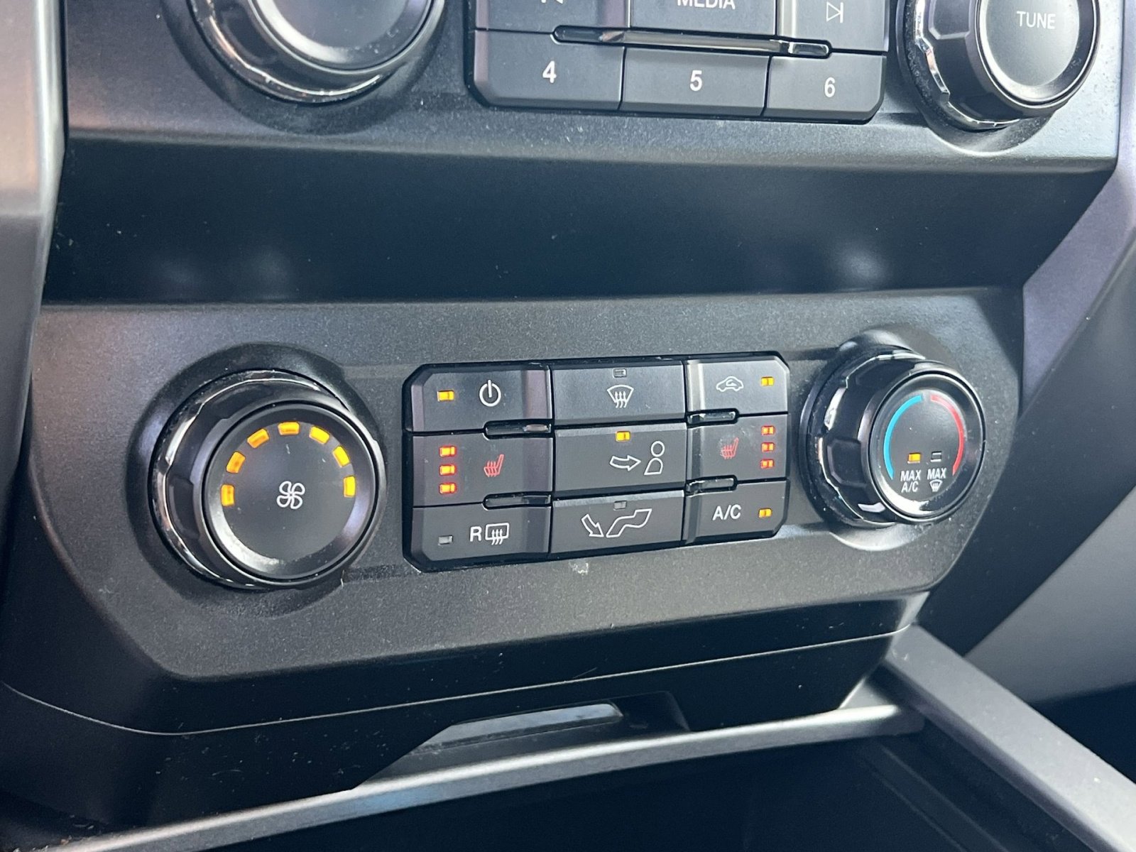 Certified 2019 Ford F150 XLT w/ Equipment Group 302A Luxury AWD/4WD image 29