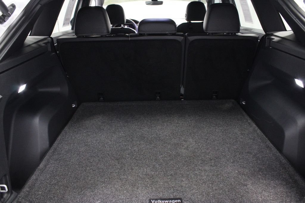 Used 2024 Volkswagen Atlas Cross Sport SE AWD/4WD image 17