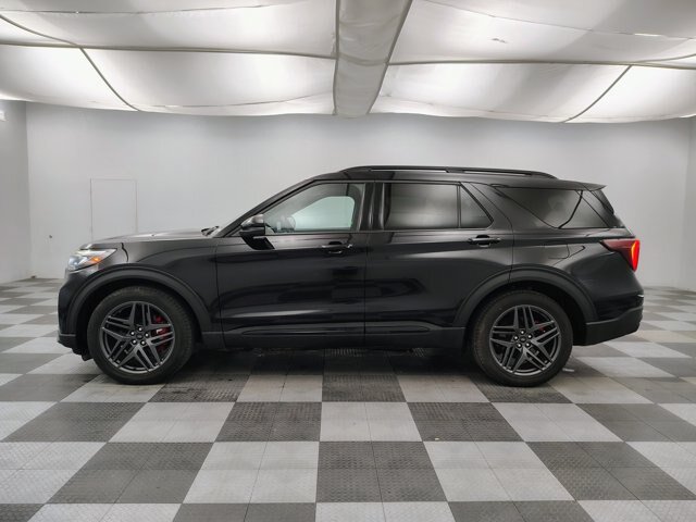 Certified 2025 Ford Explorer ST AWD/4WD image 8