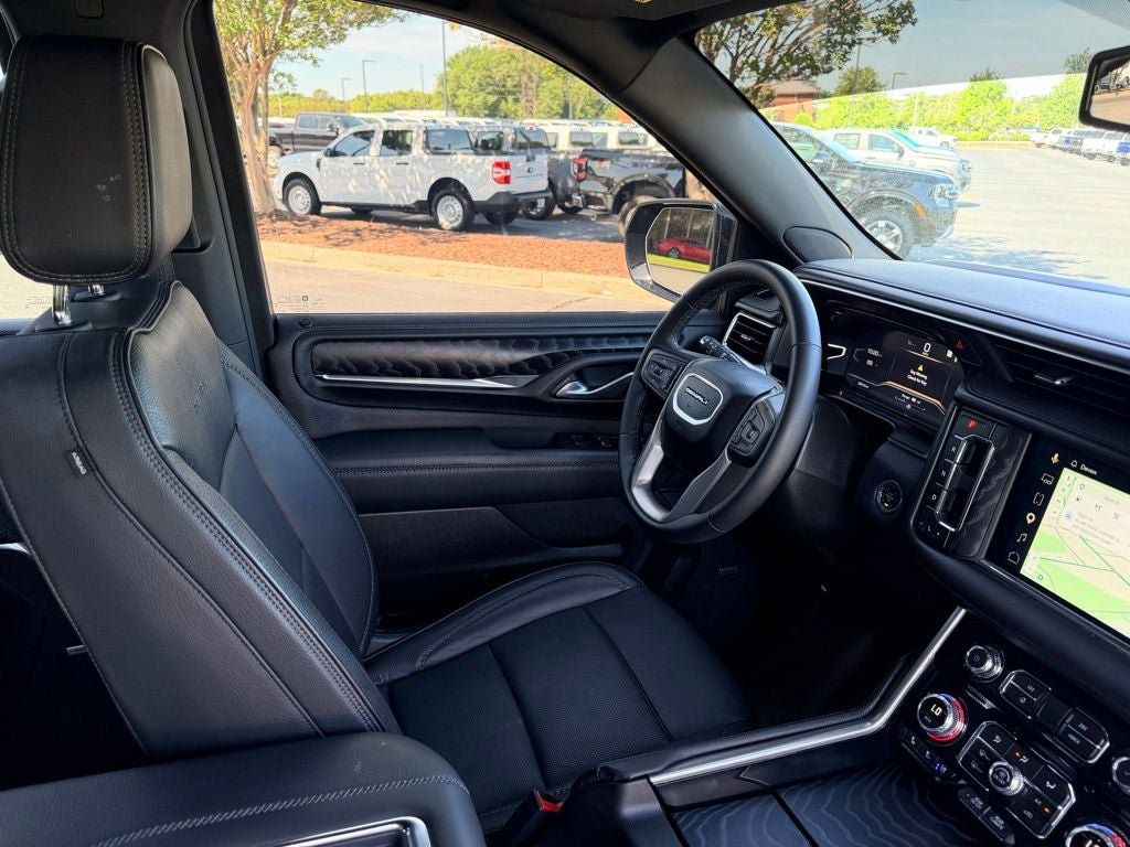 Used 2023 GMC Yukon Denali w/ Max Trailering Package AWD/4WD image 14
