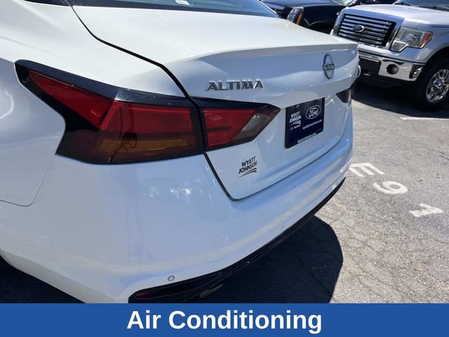 Used 2024 Nissan Altima 2.5 SR FWD image 12