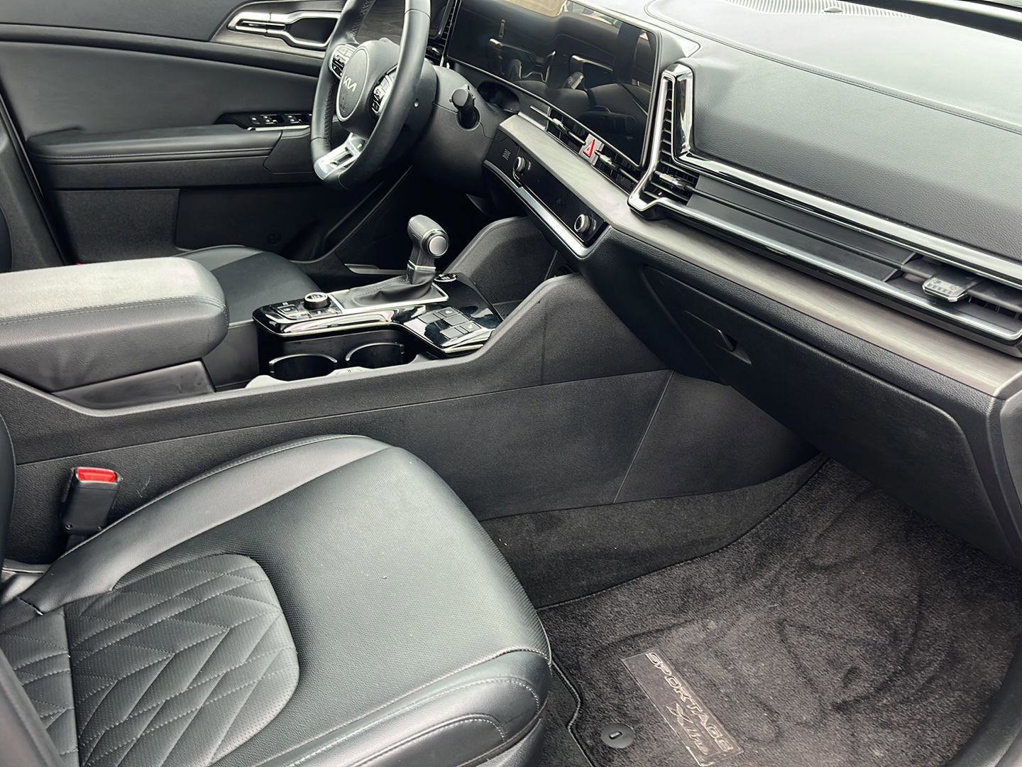 Used 2024 Kia Sportage X-Line w/ X-Line Premium Package image 13