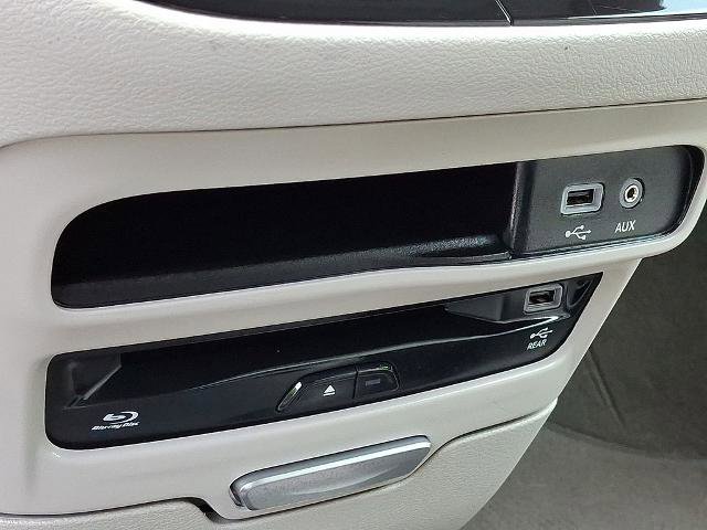 Used 2018 Chrysler Pacifica Touring-L Plus FWD image 28