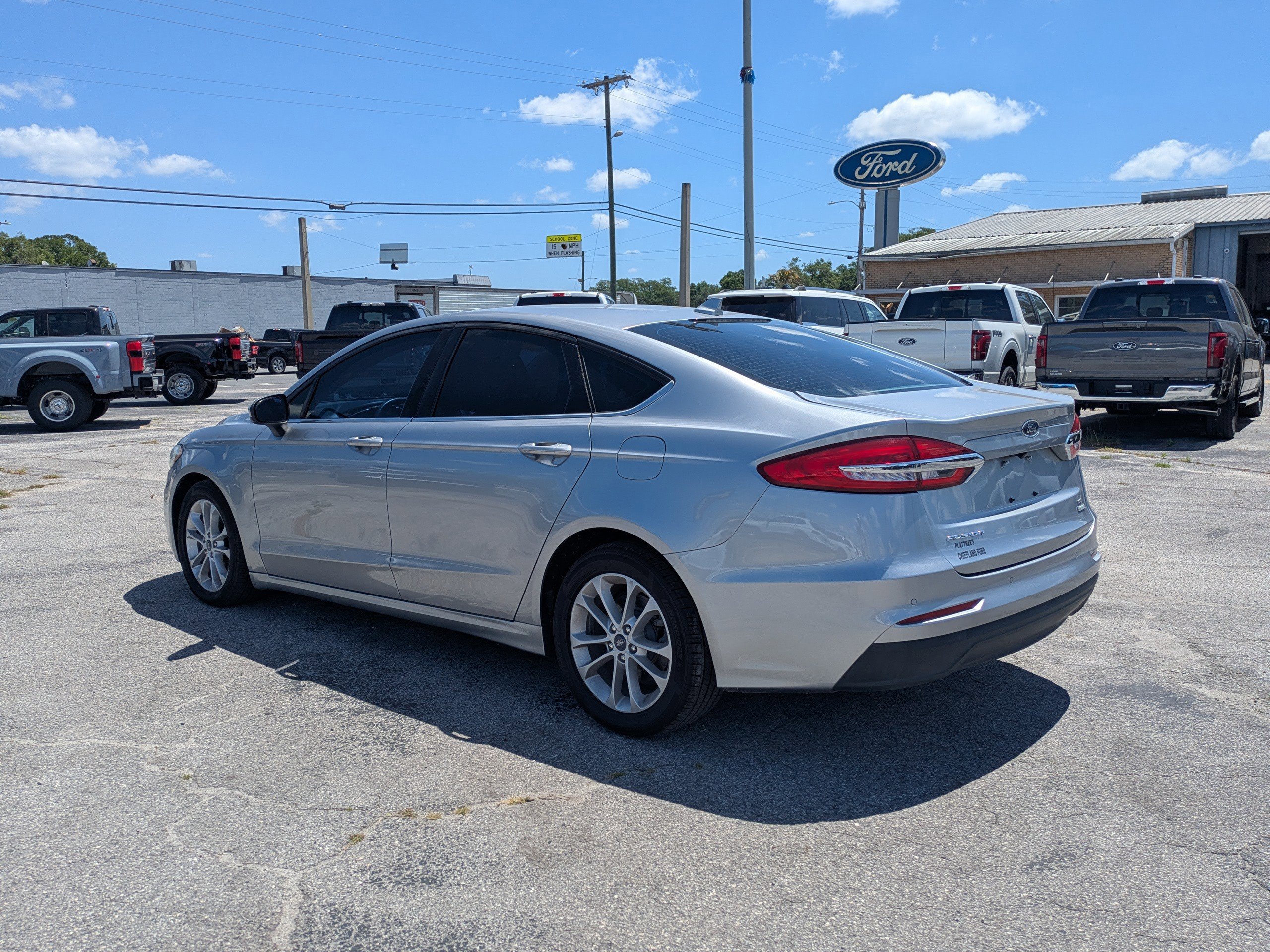 Certified 2020 Ford Fusion SE FWD image 3