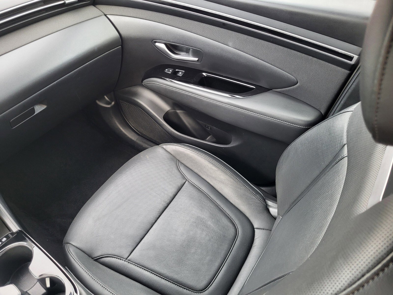 Used 2024 Hyundai Tucson Limited image 16