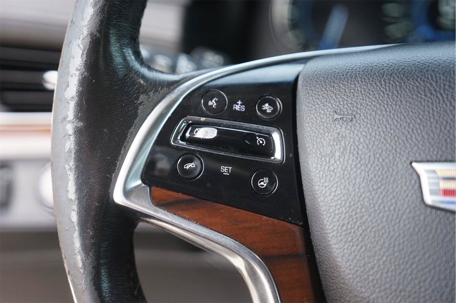 Used 2019 Cadillac Escalade Luxury AWD/4WD image 25