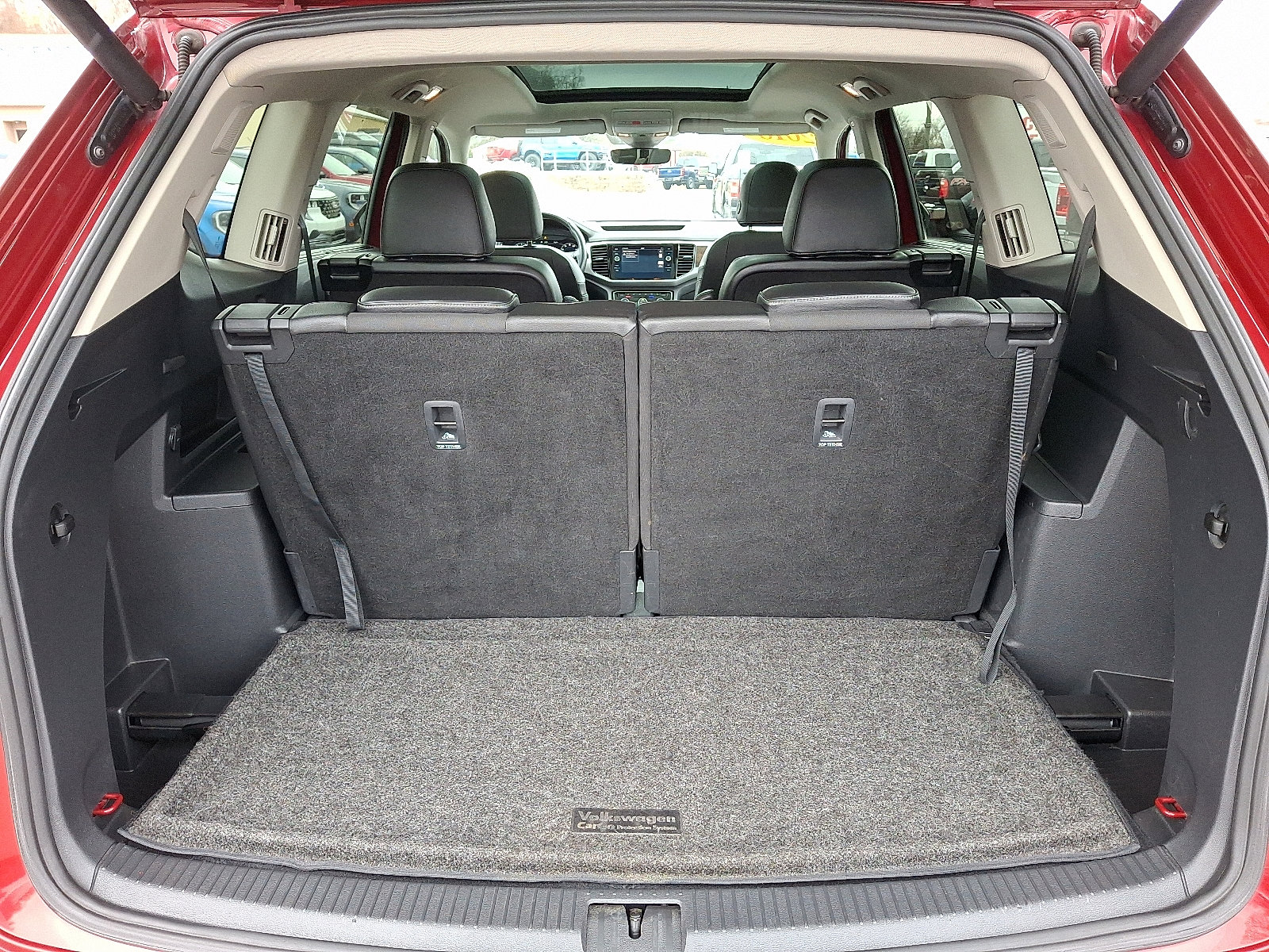 Used 2018 Volkswagen Atlas SEL Premium image 30