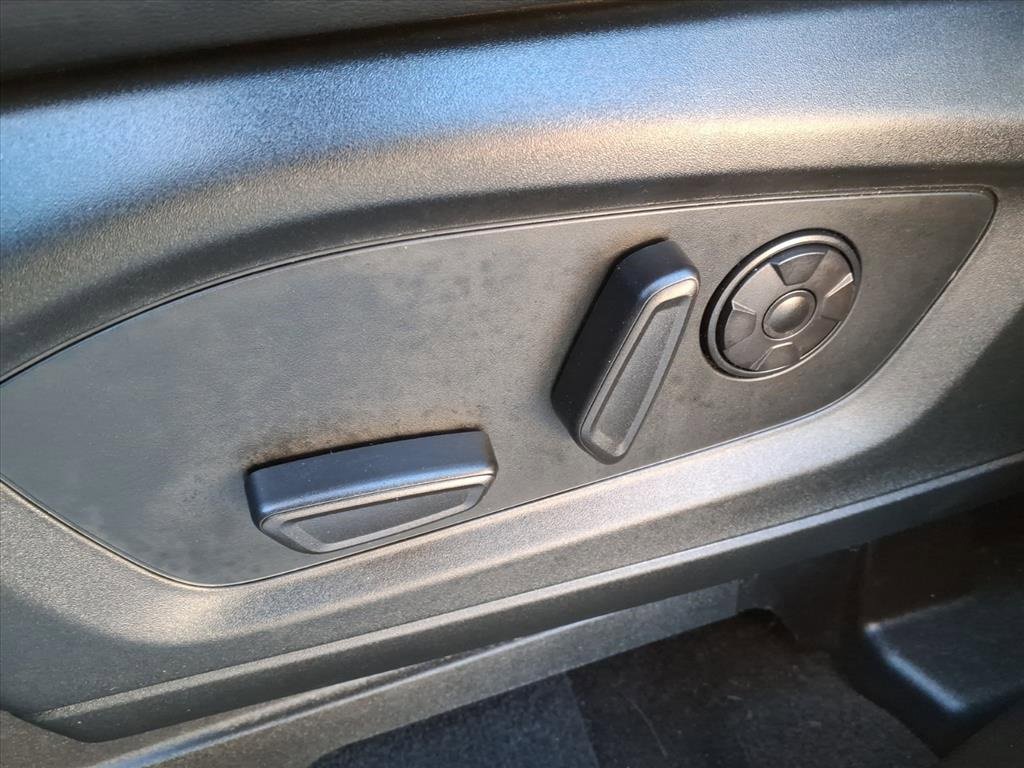 Certified 2021 Ford Explorer Platinum w/ Equipment Group 601A image 17