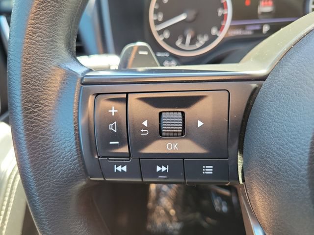 Used 2024 Nissan Rogue SV FWD image 5