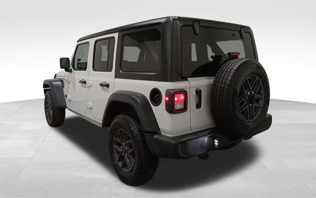 Used 2024 Jeep Wrangler Sport S image 5