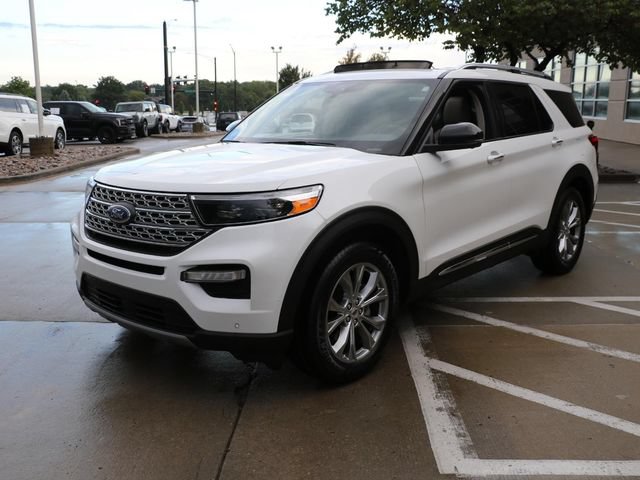 Certified 2022 Ford Explorer Limited w/ Equipment Group 301A AWD/4WD image 3