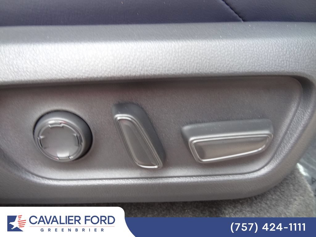 Used 2026 Toyota 4Runner Platinum AWD/4WD image 17