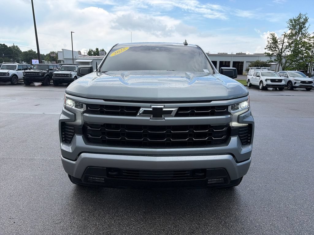 Used 2025 Chevrolet Silverado 1500 RST AWD/4WD image 10