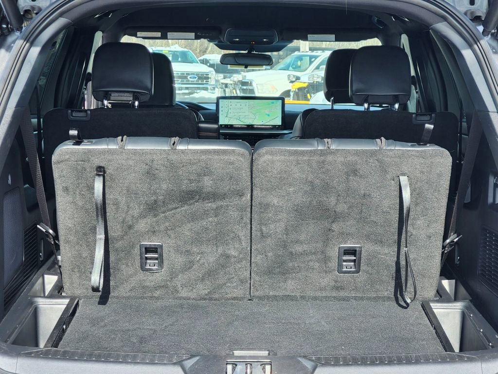 Certified 2025 Ford Explorer ST-Line image 34