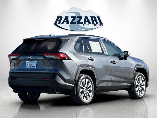 Used 2023 Toyota RAV4 XLE Premium image 5