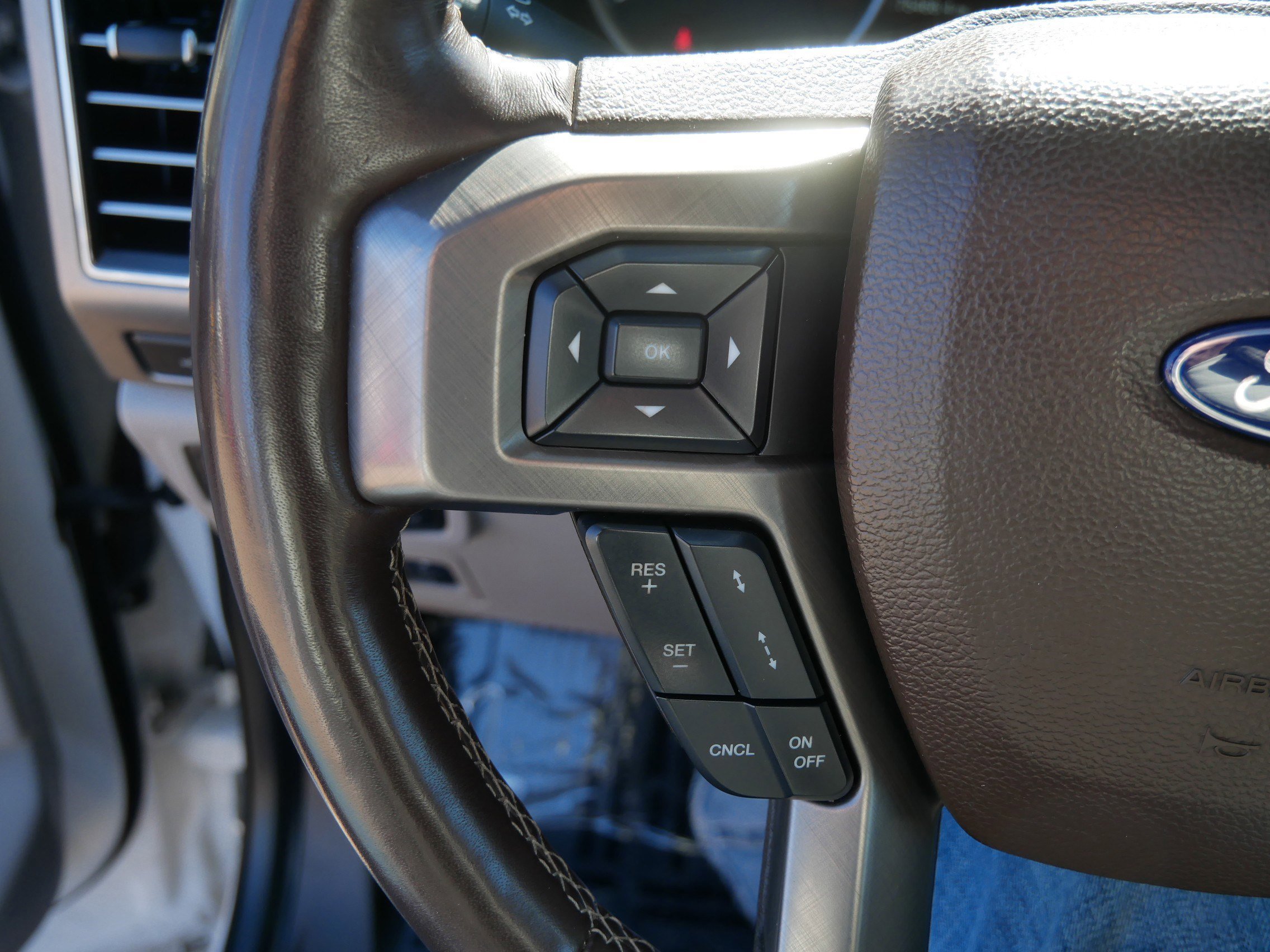 Certified 2019 Ford F150 Limited w/ Trailer Tow Package image 28