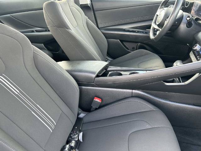 Used 2024 Hyundai Elantra SEL FWD image 24