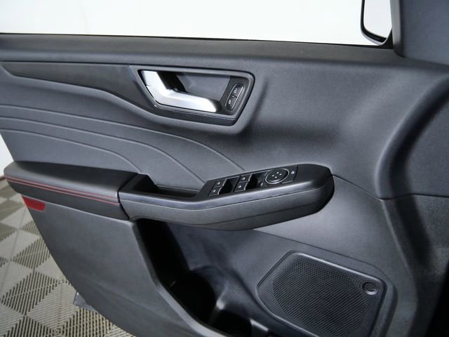 Certified 2025 Ford Escape ST-Line image 23