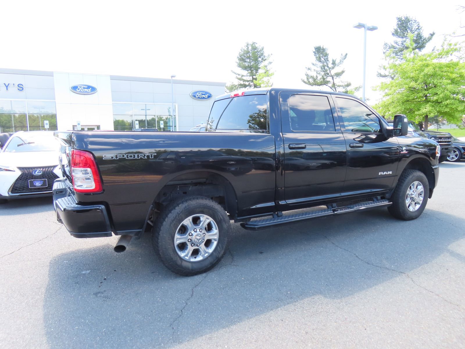 Used 2023 RAM 2500 Big Horn w/ Level 1 Equipment Group AWD/4WD image 5