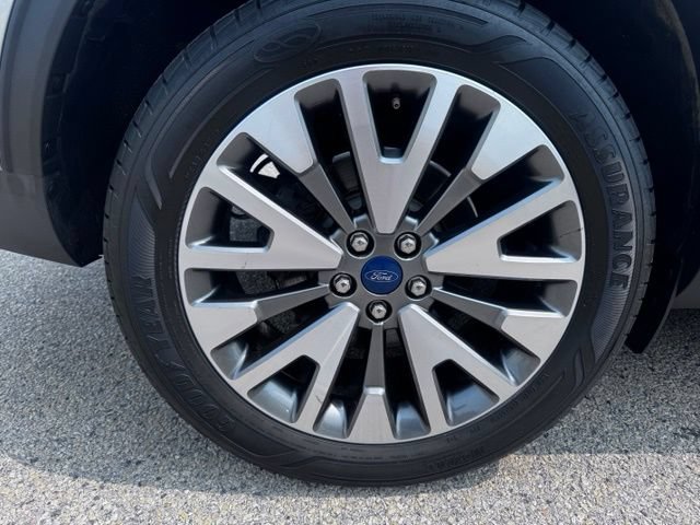 Certified 2022 Ford Escape Titanium w/ Class II Trailer Tow Package AWD/4WD image 14