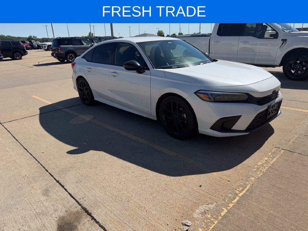 Used 2022 Honda Civic Sport image 2