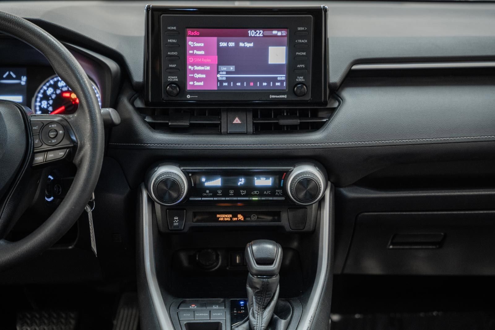 Used 2021 Toyota RAV4 LE image 23