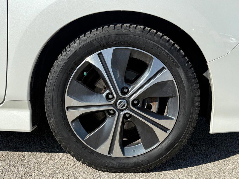 Used 2019 Nissan Leaf SL w/ SL Technology Package image 11