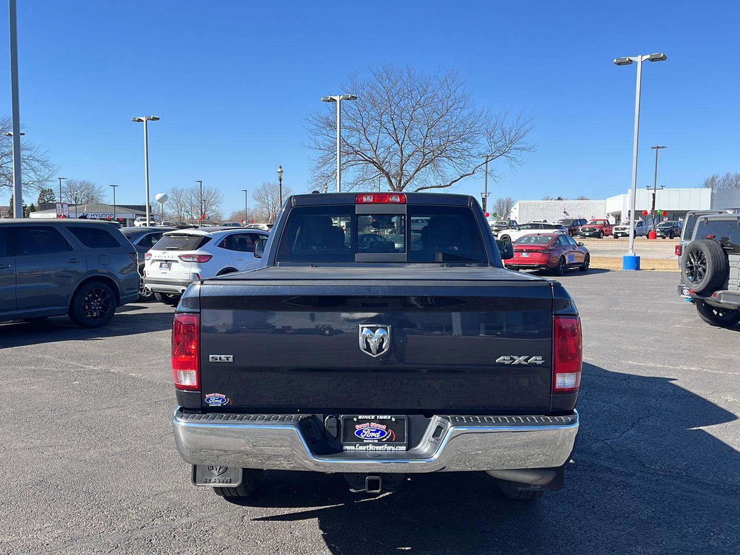 Used 2021 RAM 1500 Classic SLT image 4