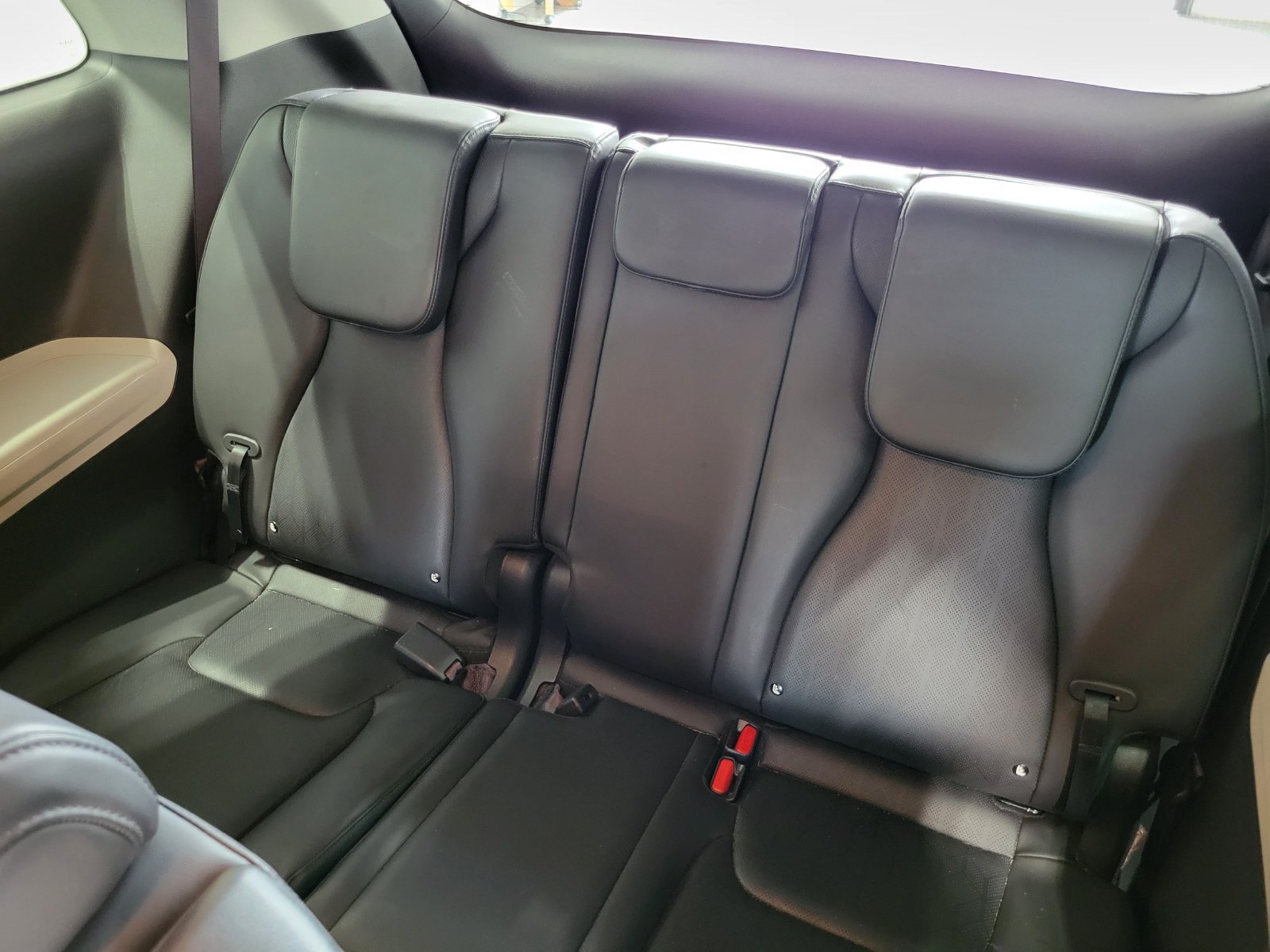Used 2022 Kia Carnival LX w/ Paint Protection Package FWD image 29