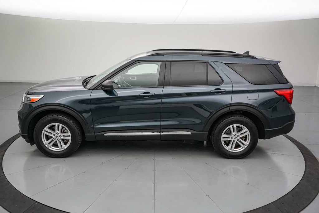 Certified 2023 Ford Explorer XLT w/ Equipment Group 202A AWD/4WD image 7