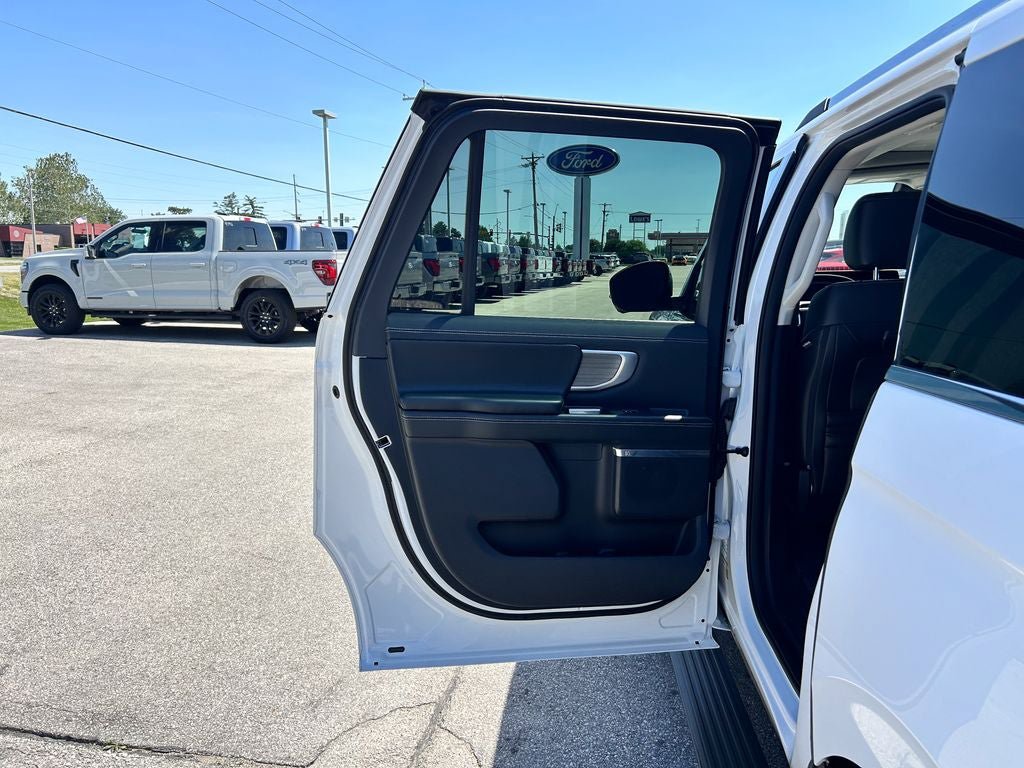 Certified 2025 Ford Expedition Max Platinum AWD/4WD image 18
