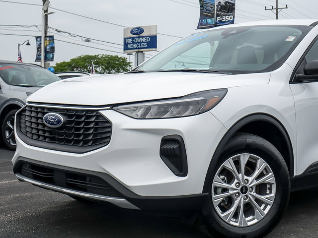 Certified 2025 Ford Escape Active AWD/4WD image 2
