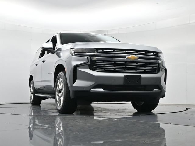 Used 2024 Chevrolet Suburban Premier AWD/4WD image 39